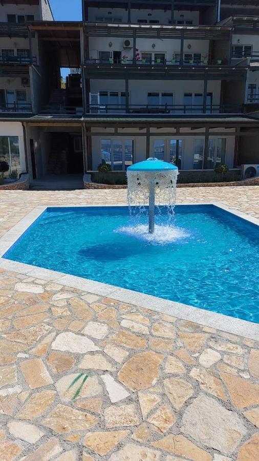 Aldi'S Guest House Вльора Екстер'єр фото