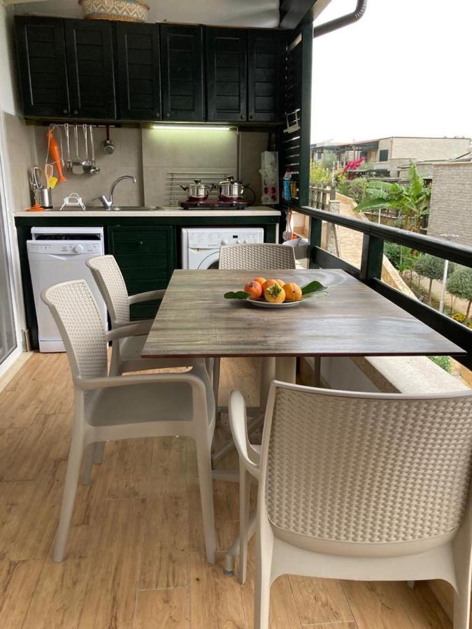 Aldi'S Guest House Вльора Екстер'єр фото
