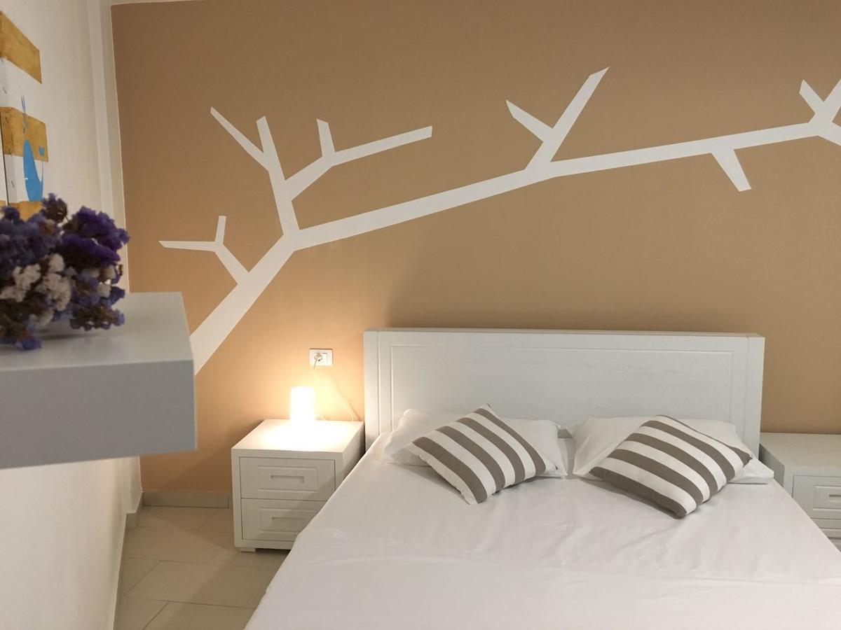 Aldi'S Guest House Вльора Екстер'єр фото